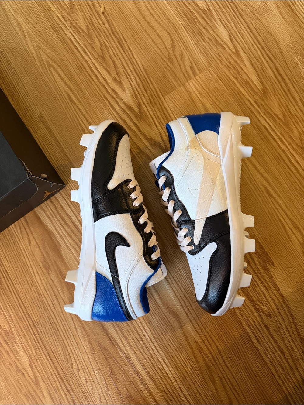 Jordan 1 low baseball cleat custom Retro Cleats - Picture 2 of 4